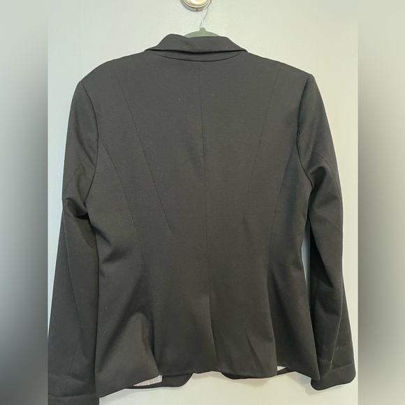 Forever 21 Black blazer - Picture 2 of 7